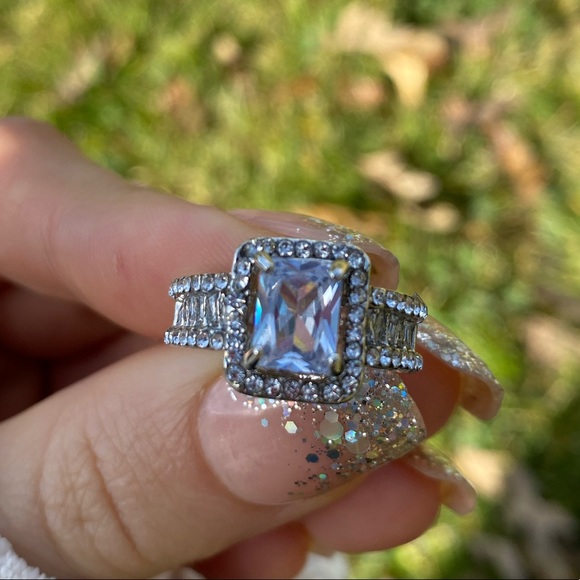 New Beautiful Stamped 925 Silver Ring - Picture 2 of 5